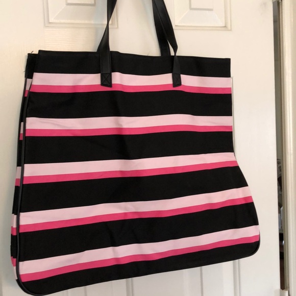 NEW Victoria’s Secret Tote - Picture 4 of 5